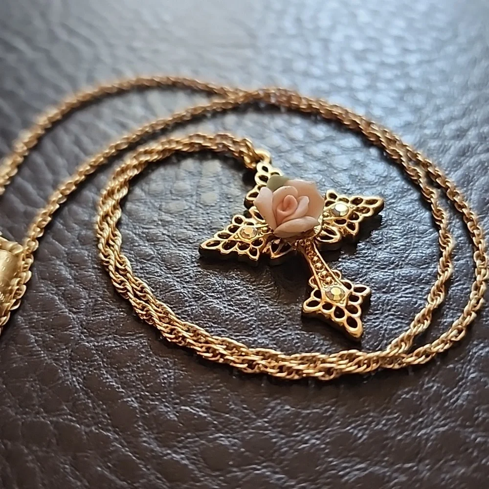 1928 Gold Necklace with Pink Rose Cross Pendant - Picture 2 of 10